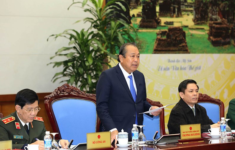 Phó Thủ tướng Thường trực Chính phủ chia buồn với gia đình các nạn nhân vụ TNGT tại Hà Giang - ảnh 1
